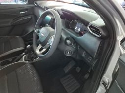 
										Nissan Magnite 1.0 Visia At full									