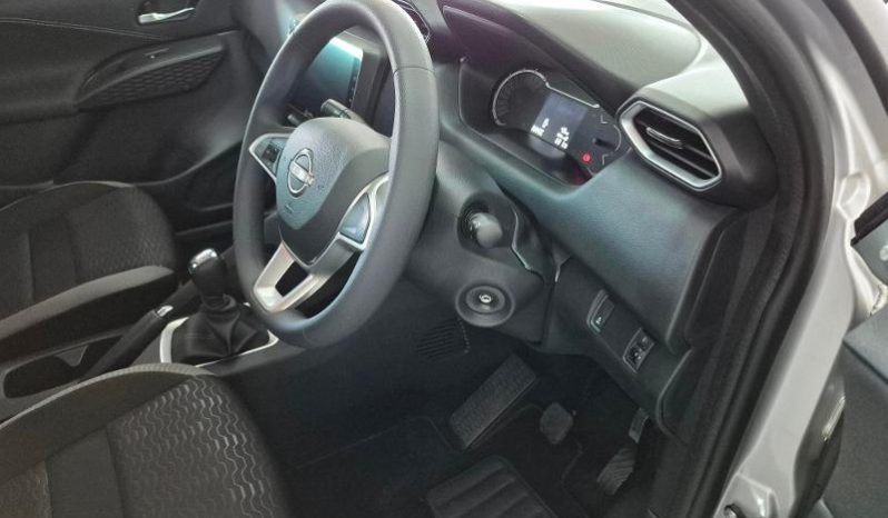 
								Nissan Magnite 1.0 Visia At full									