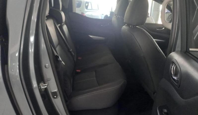 
								Nissan Navara 2.5D Le Plus D Cab 4X2 At full									