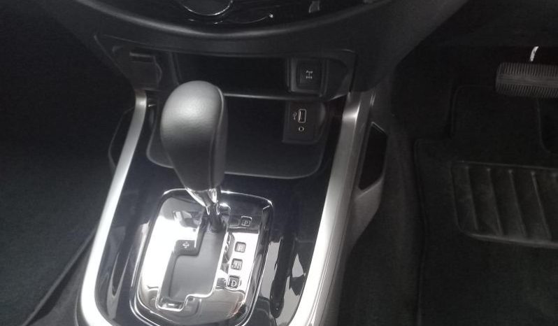 
								Nissan Navara 2.5D Le Plus D Cab 4X2 At full									