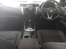 
										Nissan Navara 2.5D Le Plus D Cab 4X2 At full									