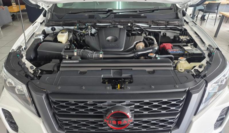
								Nissan Navara 2.5D Pro-4X Warrior D Cab 4X4 At full									