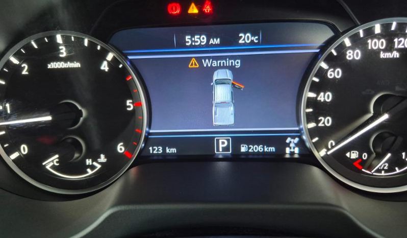 
								Nissan Navara 2.5D Pro-4X Warrior D Cab 4X4 At full									