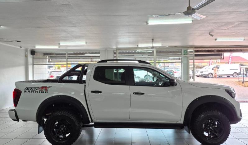 
								Nissan Navara 2.5D Pro-4X Warrior D Cab 4X4 At full									