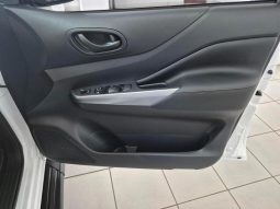 
										Nissan Navara 2.5D Stealth D Cab 4X2 At full									