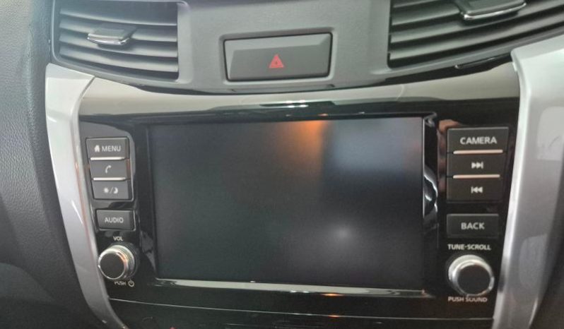 
								Nissan Navara 2.5D Stealth D Cab 4X2 At full									