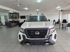 Nissan Navara 2.5D Stealth D Cab 4X2 At