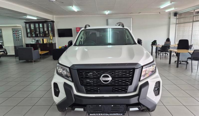 
								Nissan Navara 2.5D Stealth D Cab 4X2 At full									