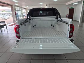 Nissan Navara 2.5D Stealth D Cab 4X2 At