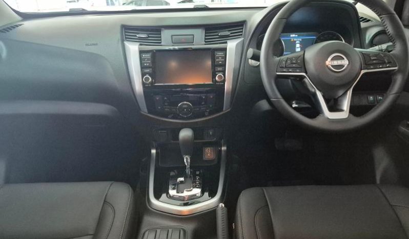 
								Nissan Navara 2.5D Stealth D Cab 4X2 At full									