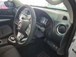 
										Nissan Navara 2.5D Stealth D Cab 4X2 At full									