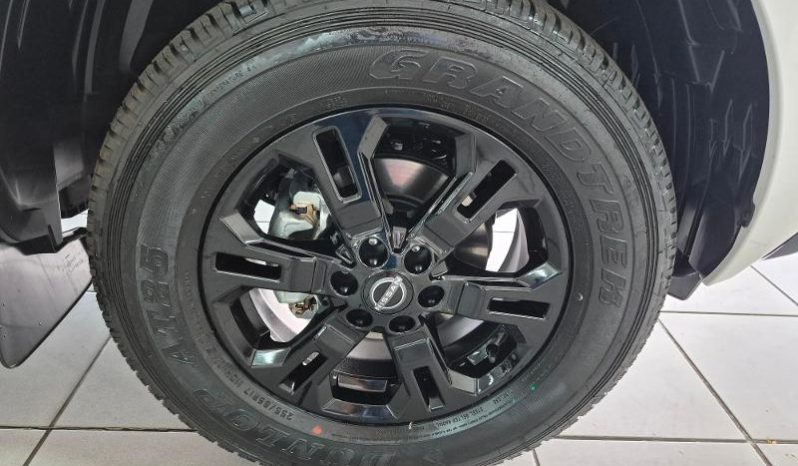 
								Nissan Navara 2.5D Stealth D Cab 4X2 At full									