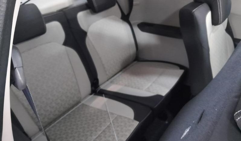 
								Renault Triber 1.0 Techno full									