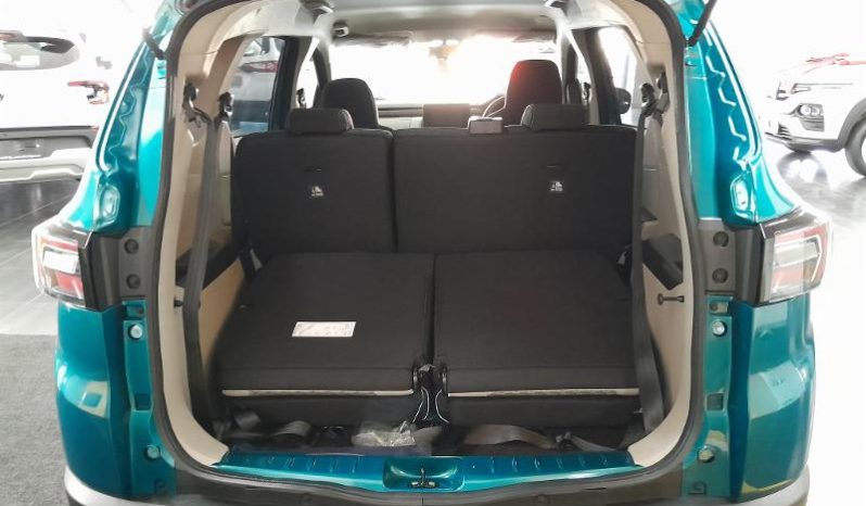 
								Renault Triber 1.0 Techno full									
