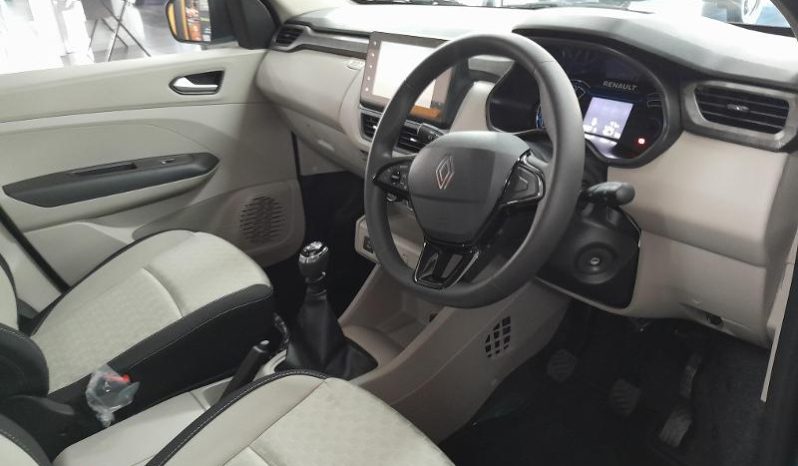 
								Renault Triber 1.0 Techno full									