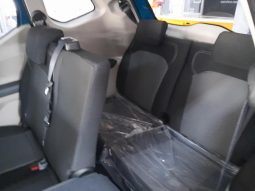 
										Renault Triber 1.0 Evolution full									