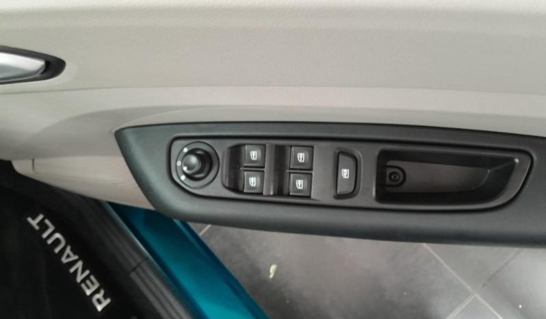 
								Renault Triber 1.0 Techno full									