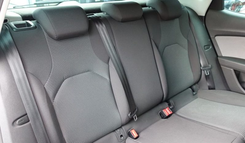 
								SEAT LEON 2.0 TDI SE Dynamic Hatchback 5dr Diesel DSG Euro 6 full									