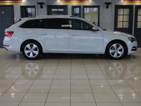 SKODA SUPERB 2.0 TDI SE Technology Estate 5dr Diesel Manual Eur
