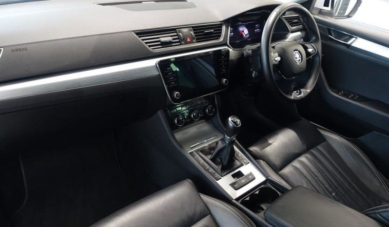 
								SKODA SUPERB 2.0 TDI SE Technology Estate 5dr Diesel Manual Eur full									