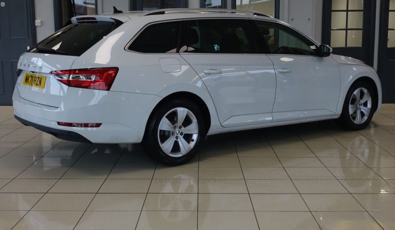 
								SKODA SUPERB 2.0 TDI SE Technology Estate 5dr Diesel Manual Eur full									