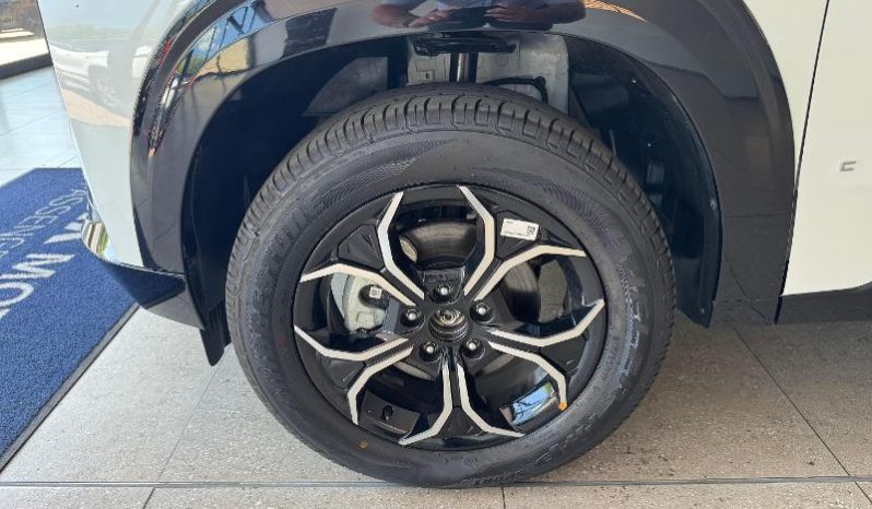 
								Tata Curvv 1.2T Creative Dca full									