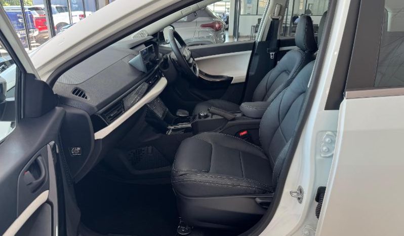
								Tata Curvv 1.2T Creative Dca full									