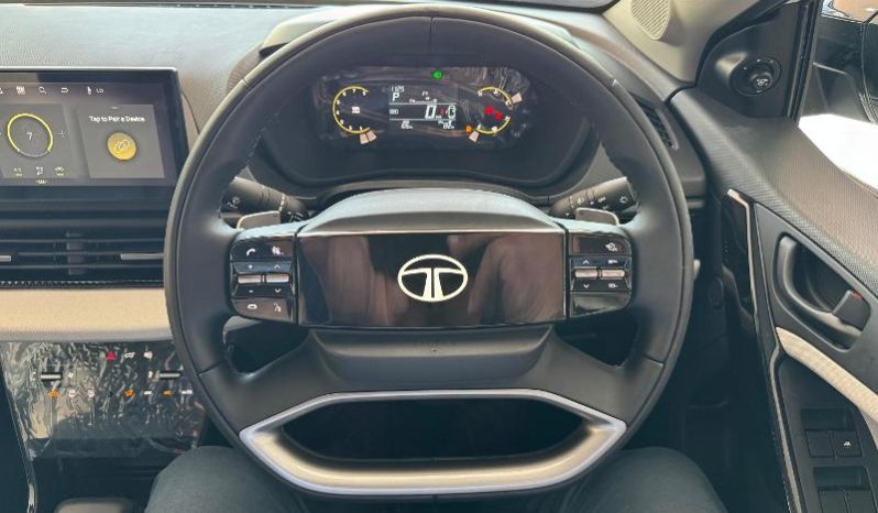 
								Tata Curvv 1.2T Creative Dca full									