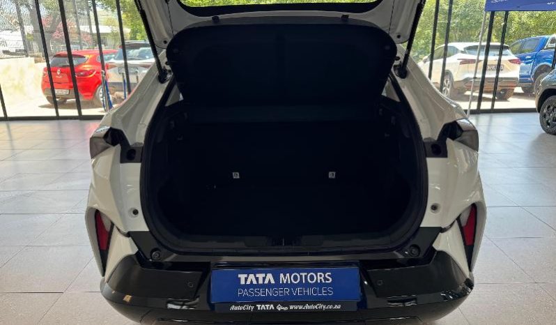 
								Tata Curvv 1.2T Creative Dca full									