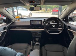 
										Tata Curvv 1.2T Creative Dca full									