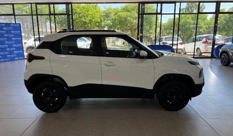 
								Tata Punch 1.2 Adventure Plus S full									