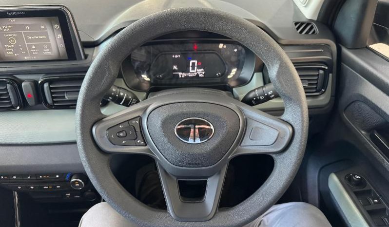 
								Tata Punch 1.2 Adventure Plus S Amt full									