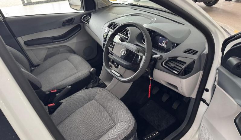 
								Tata Tiago 1.2 Xt full									