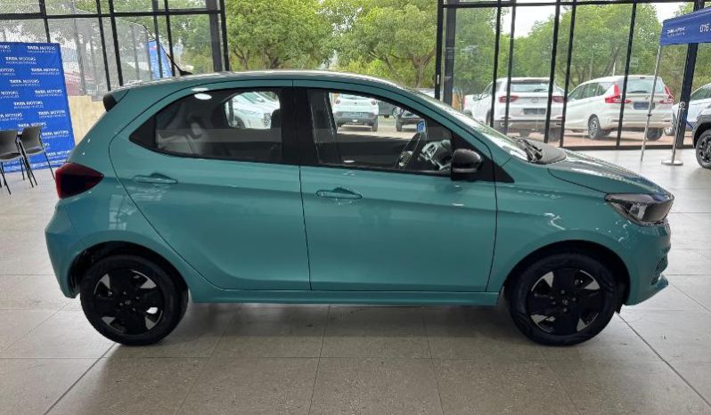 
								Tata Tiago 1.2 Xt full									
