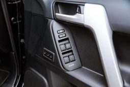 
										Toyota Land Cruiser Prado 2.8GD VX-L full									