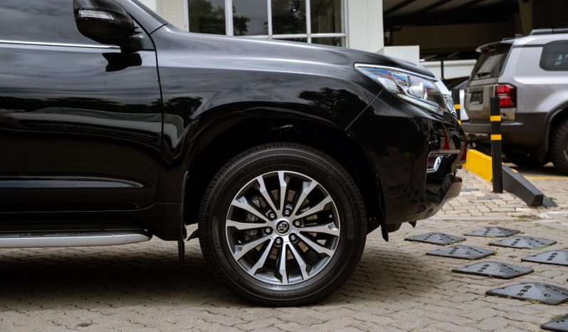 
								Toyota Land Cruiser Prado 2.8GD VX-L full									