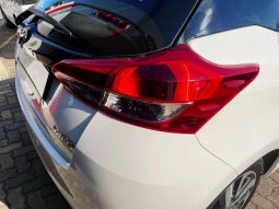 
										Toyota Yaris 1.5 Xs Cvt full									
