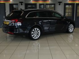 
										VAUXHALL INSIGNIA 2.0 CDTi Elite Nav Sports Tourer 5dr Diesel Auto E full									