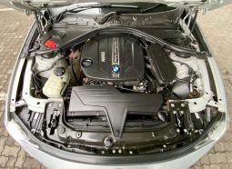 
										BMW 3 Series Sedan 320d Sport Line full									