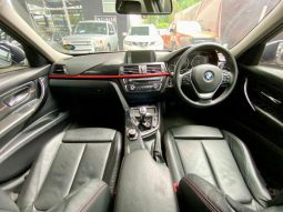 
										BMW 3 Series Sedan 320d Sport Line full									