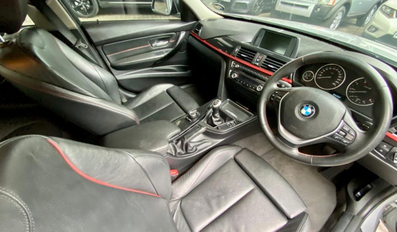 
								BMW 3 Series Sedan 320d Sport Line full									