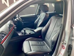
										BMW 3 Series Sedan 320d Sport Line full									