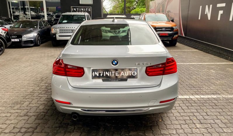 
								BMW 3 Series Sedan 320d Sport Line full									