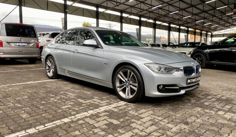 
								BMW 3 Series Sedan 320d Sport Line full									