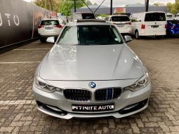 
										BMW 3 Series Sedan 320d Sport Line full									