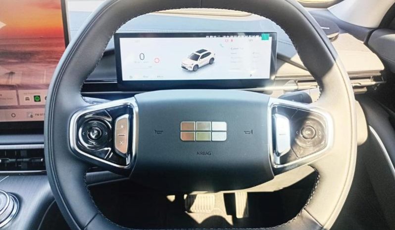 
								Geely E5 Em-I Apex full									