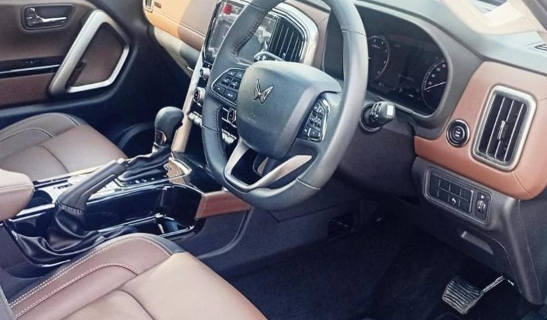 
								Mahindra Scorpio N 2.2D Z8L Adventure 4X4 At full									