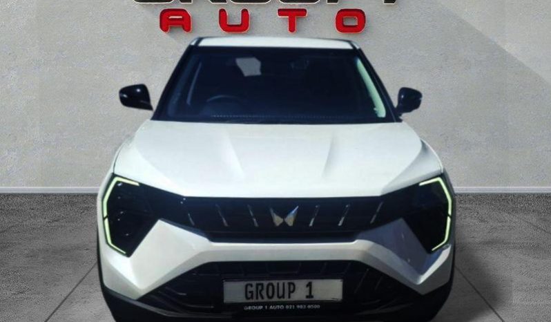 
								Mahindra XUV 3X0 1.2 AX5 MT full									