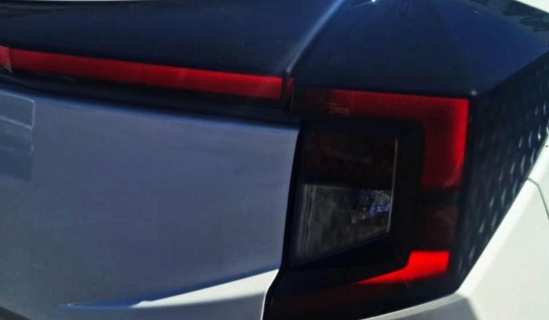
								Mahindra XUV 3X0 1.2 AX5 MT full									