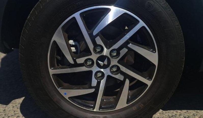 
								Mahindra XUV 3X0 1.2 AX5 MT full									